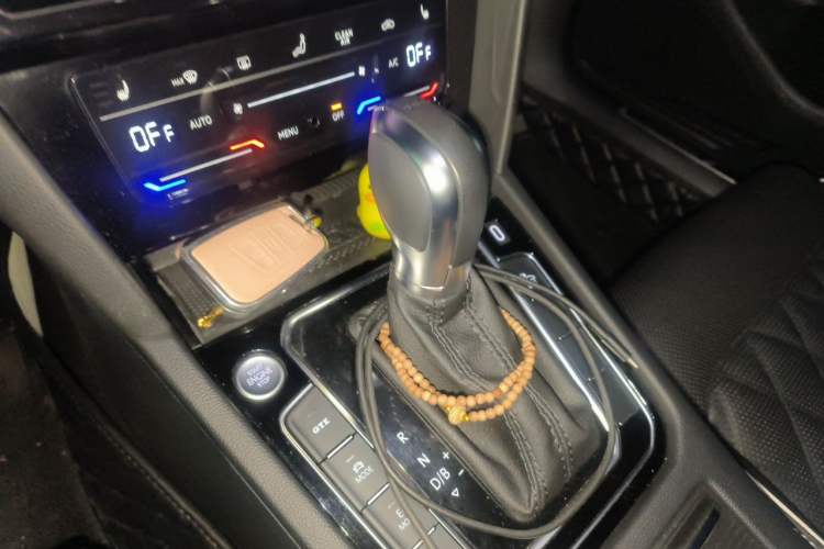 Used Volkswagen Magotan GTE Plug-in Hybrid 2022 GTE Luxury Model Gear Lever