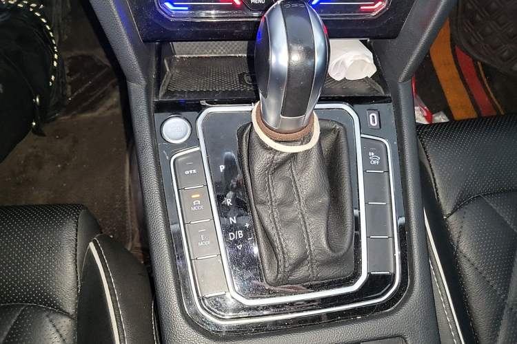 Used Volkswagen Magotan GTE Plug-in Hybrid 2022 GTE Luxury Model Gear Lever