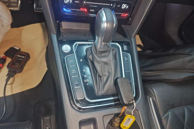 Used Volkswagen Magotan GTE Plug-in Hybrid 2022 GTE Luxury Model Gear Lever