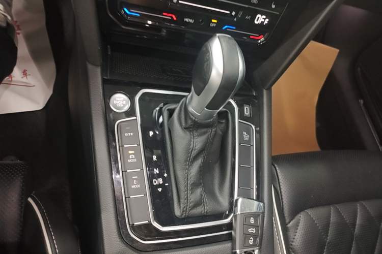 Used Volkswagen Magotan GTE Plug-in Hybrid 2022 GTE Luxury Model Gear Lever