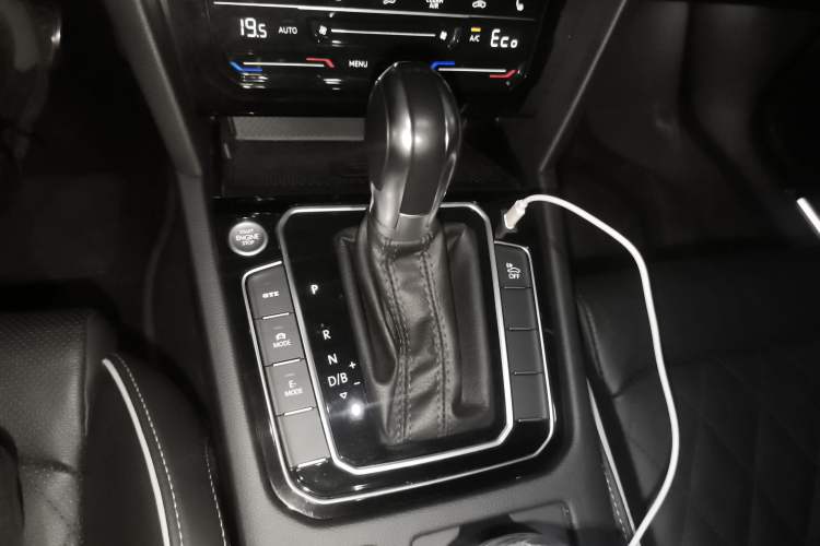 Used Volkswagen Magotan GTE Plug-in Hybrid 2022 GTE Luxury Model Gear Lever