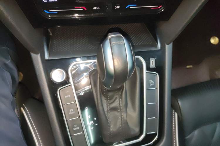 Used Volkswagen Magotan GTE Plug-in Hybrid 2022 GTE Luxury Model Gear Lever