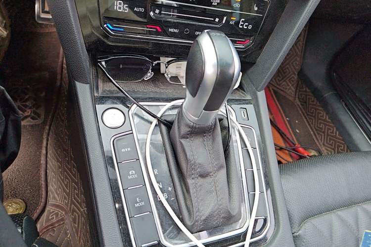 Used Volkswagen Magotan GTE Plug-in Hybrid 2022 GTE Luxury Model Gear Lever