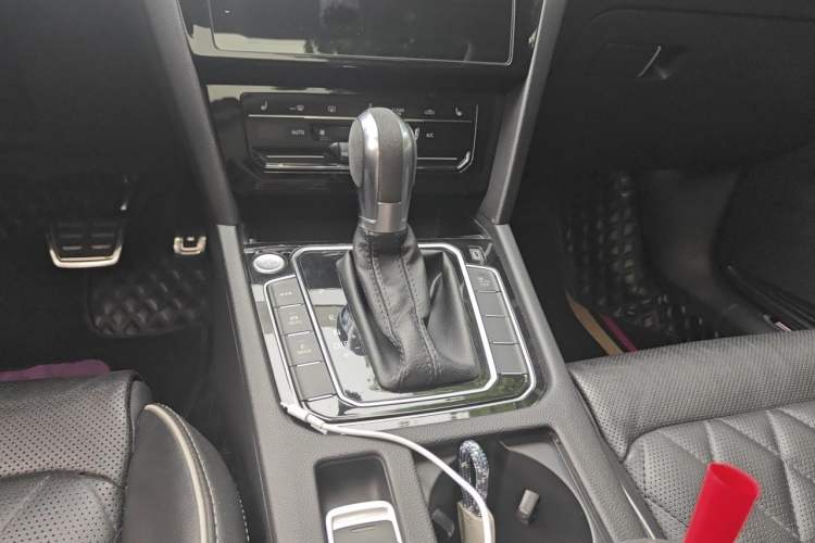 Used Volkswagen Magotan GTE Plug-in Hybrid 2022 GTE Luxury Model Gear Lever
