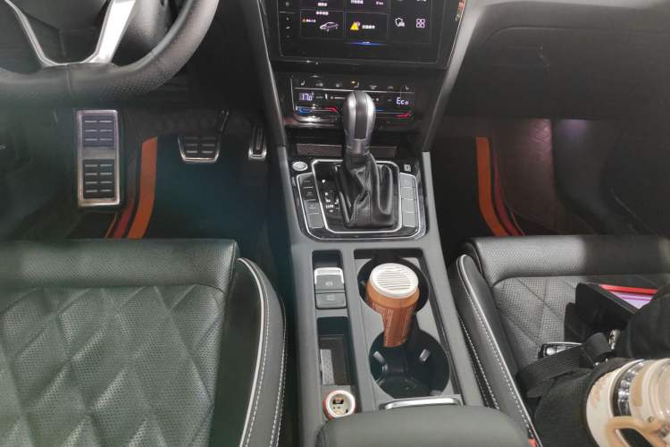 Used Volkswagen Magotan GTE Plug-in Hybrid 2022 GTE Luxury Model Gear Lever
