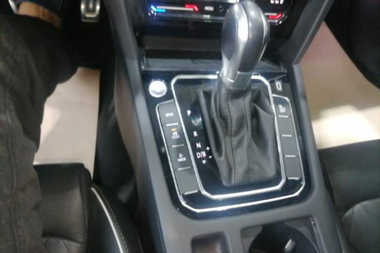 Used Volkswagen Magotan GTE Plug-in Hybrid 2022 GTE Luxury Model Gear Lever