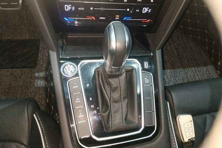 Used Volkswagen Magotan GTE Plug-in Hybrid 2022 GTE Luxury Model Gear Lever