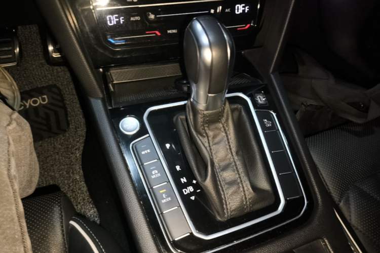 Used Volkswagen Magotan GTE Plug-in Hybrid 2022 GTE Luxury Model Gear Lever
