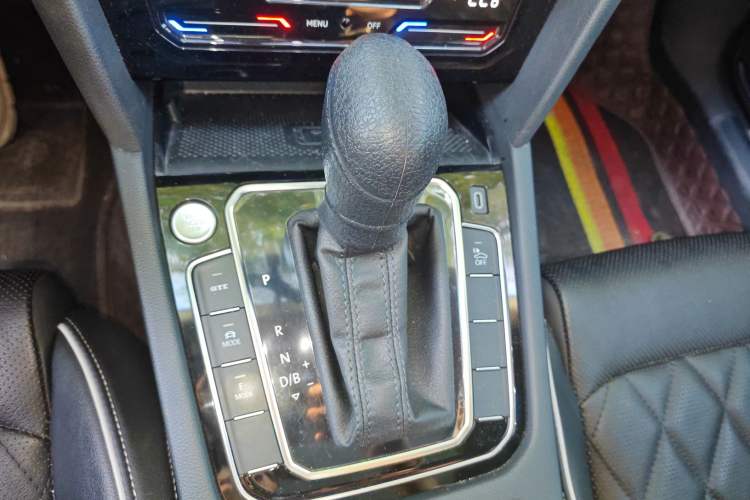 Used Volkswagen Magotan GTE Plug-in Hybrid 2022 GTE Luxury Model Gear Lever