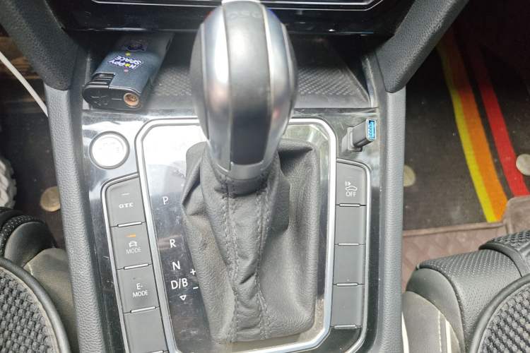 Used Volkswagen Magotan GTE Plug-in Hybrid 2022 GTE Luxury Model Gear Lever