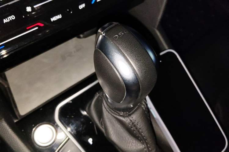 Used Volkswagen Magotan GTE Plug-in Hybrid 2022 GTE Luxury Model Gear Lever