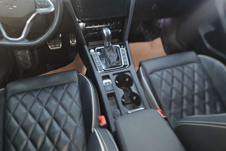 Used Volkswagen Magotan GTE Plug-in Hybrid 2022 GTE Luxury Model Gear Lever