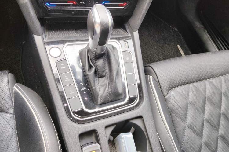 Used Volkswagen Magotan GTE Plug-in Hybrid 2022 GTE Luxury Model Gear Lever