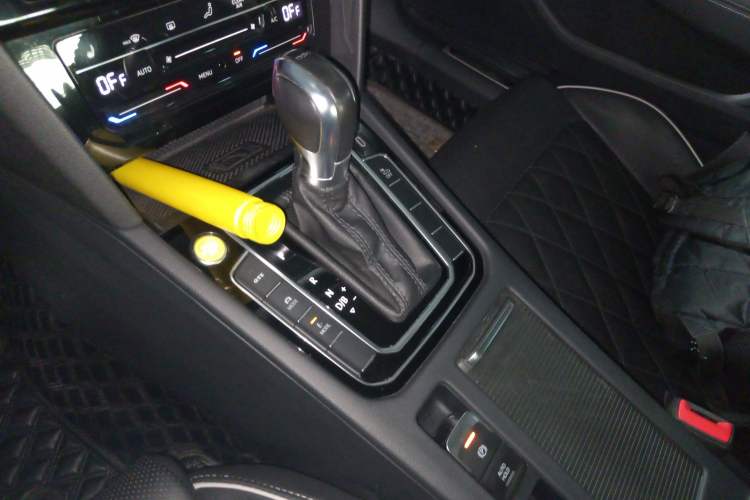 Used Volkswagen Magotan GTE Plug-in Hybrid 2022 GTE Luxury Model Gear Lever