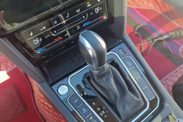 Used Volkswagen Magotan GTE Plug-in Hybrid 2022 GTE Luxury Model Gear Lever