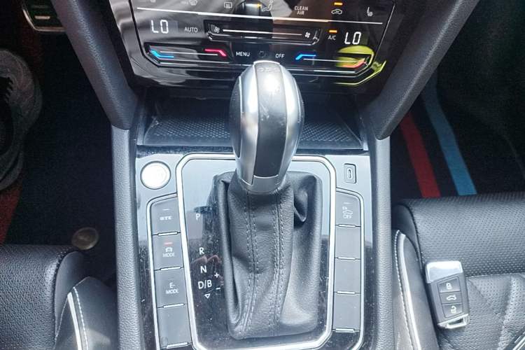 Used Volkswagen Magotan GTE Plug-in Hybrid 2022 GTE Prestige Model Gear Lever