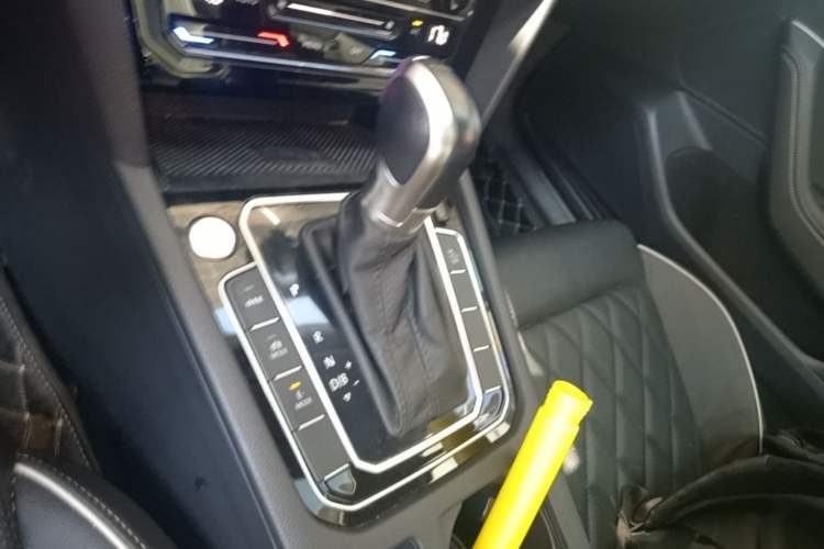 Used Volkswagen Magotan GTE Plug-in Hybrid 2022 GTE Luxury Model Gear Lever