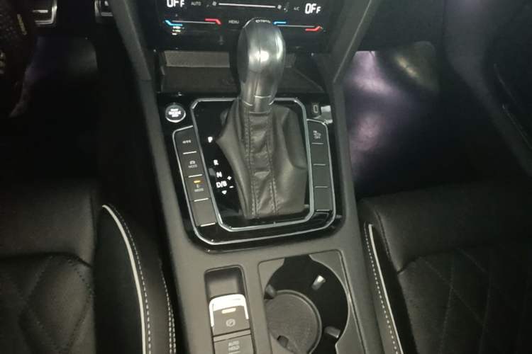 Used Volkswagen Magotan GTE Plug-in Hybrid 2022 GTE Luxury Model Gear Lever