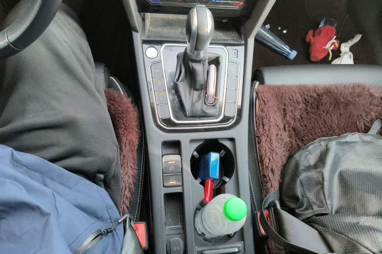 Used Volkswagen Magotan GTE Plug-in Hybrid 2022 GTE Luxury Model Gear Lever