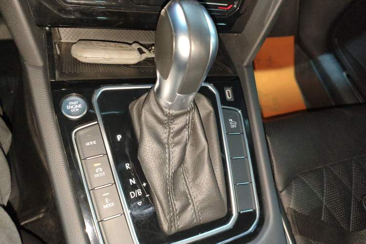 Used Volkswagen Magotan GTE Plug-in Hybrid 2022 GTE Luxury Model Gear Lever