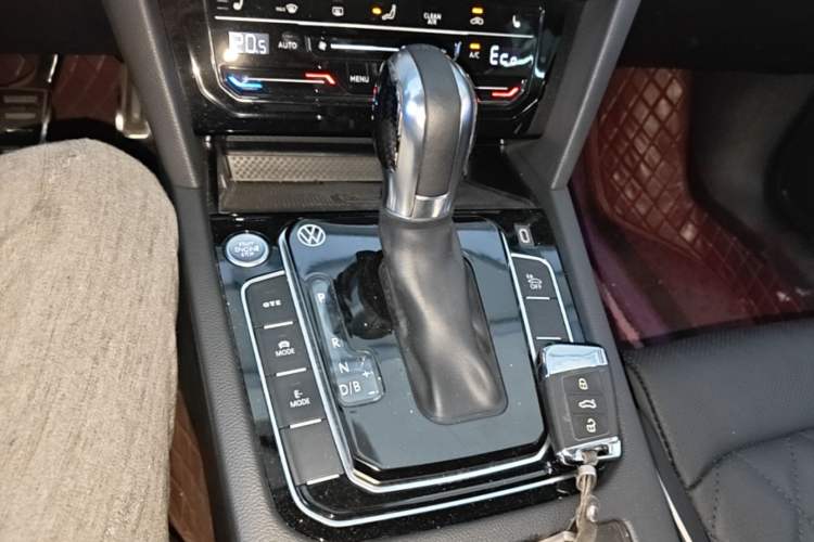 Used Volkswagen Magotan GTE Plug-in Hybrid 2022 GTE Luxury Model Gear Lever