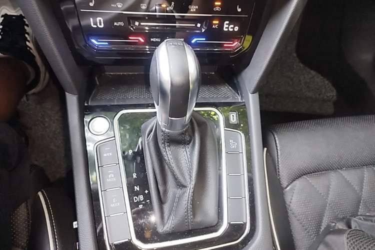 Used Volkswagen Magotan GTE Plug-in Hybrid 2022 GTE Prestige Model Gear Lever