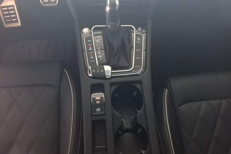 Used Volkswagen Magotan GTE Plug-in Hybrid 2022 GTE Luxury Model Gear Lever