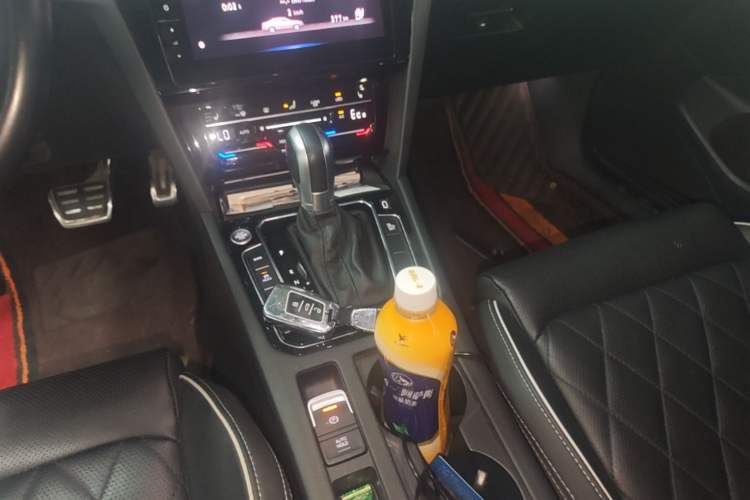 Used Volkswagen Magotan GTE Plug-in Hybrid 2022 GTE Luxury Model Gear Lever