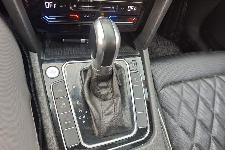 Used Volkswagen Magotan GTE Plug-in Hybrid 2022 GTE Luxury Model Gear Lever