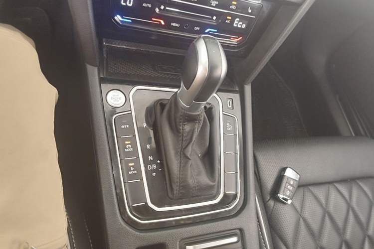 Used Volkswagen Magotan GTE Plug-in Hybrid 2022 GTE Luxury Model Gear Lever