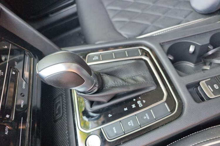 Used Volkswagen Magotan GTE Plug-in Hybrid 2022 GTE Luxury Model Gear Lever