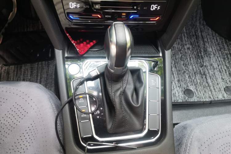 Used Volkswagen Magotan GTE Plug-in Hybrid 2022 GTE Luxury Model Gear Lever