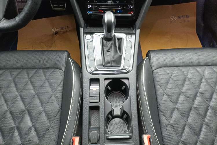 Used Volkswagen Magotan GTE Plug-in Hybrid 2022 GTE Luxury Model Gear Lever