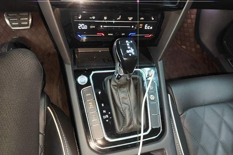 Used Volkswagen Magotan GTE Plug-in Hybrid 2022 GTE Luxury Model Gear Lever