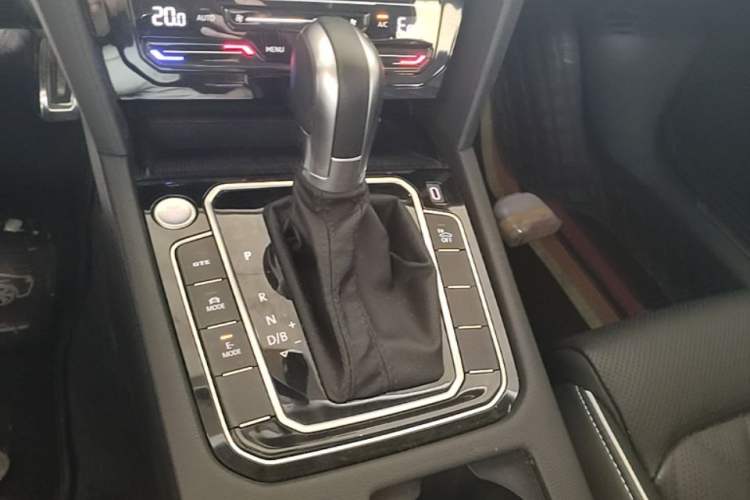 Used Volkswagen Magotan GTE Plug-in Hybrid 2022 GTE Luxury Model Gear Lever