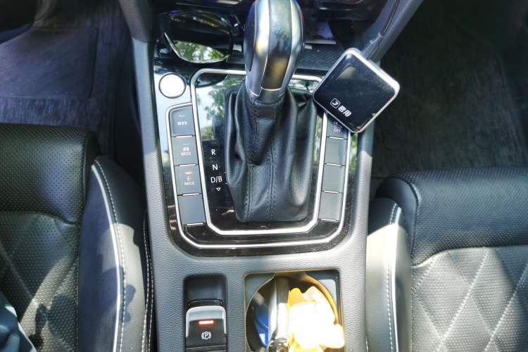 Used Volkswagen Magotan GTE Plug-in Hybrid 2022 GTE Luxury Model Gear Lever