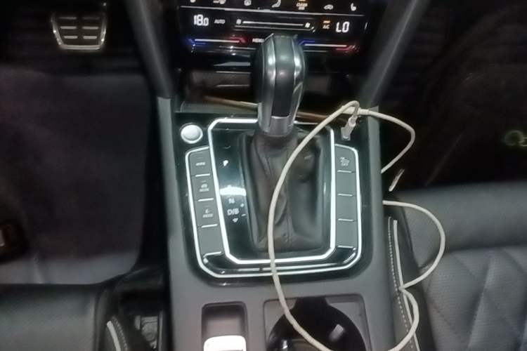 Used Volkswagen Magotan GTE Plug-in Hybrid 2022 GTE Luxury Model Gear Lever
