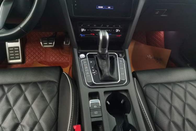 Used Volkswagen Magotan GTE Plug-in Hybrid 2022 GTE Luxury Model Gear Lever
