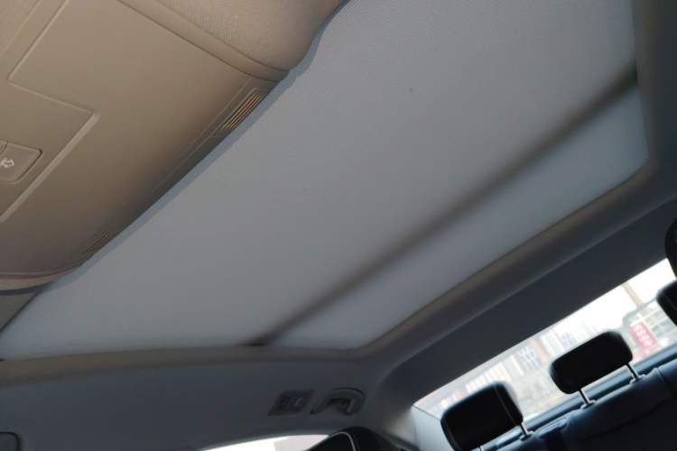 Used Volkswagen Magotan GTE Plug-in Hybrid 2022 GTE Luxury Model Headliner
