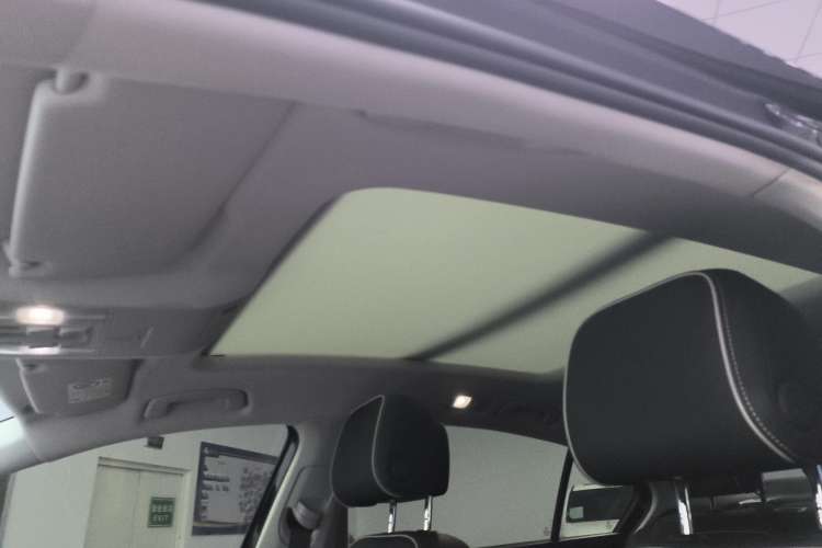 Used Volkswagen Magotan GTE Plug-in Hybrid 2022 GTE Luxury Model Headliner