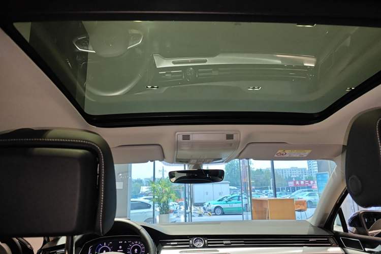 Used Volkswagen Magotan GTE Plug-in Hybrid 2022 GTE Luxury Model Headliner