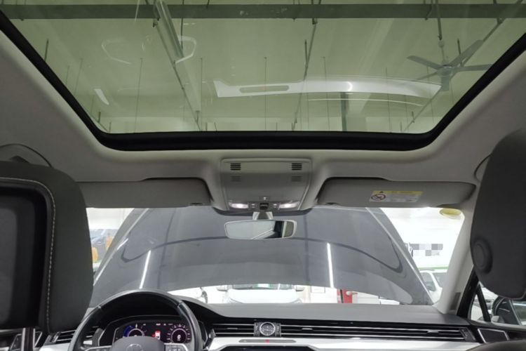 Used Volkswagen Magotan GTE Plug-in Hybrid 2022 GTE Luxury Model Headliner