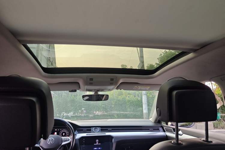 Used Volkswagen Magotan GTE Plug-in Hybrid 2022 GTE Luxury Model Headliner