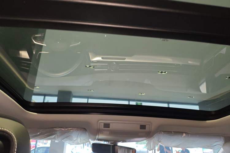 Used Volkswagen Magotan GTE Plug-in Hybrid 2022 GTE Luxury Model Headliner