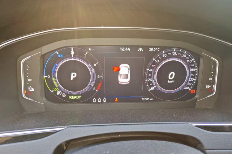 Used Volkswagen Magotan GTE Plug-in Hybrid 2022 GTE Luxury Model Instrument Cluster