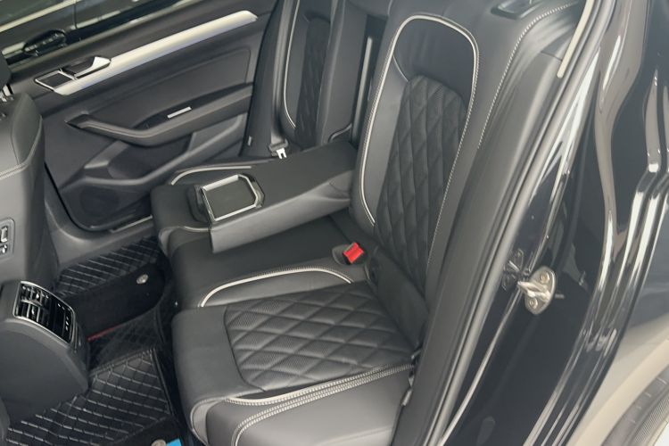 Used Volkswagen Magotan GTE Plug-in Hybrid 2022 GTE Luxury Model Interior 1