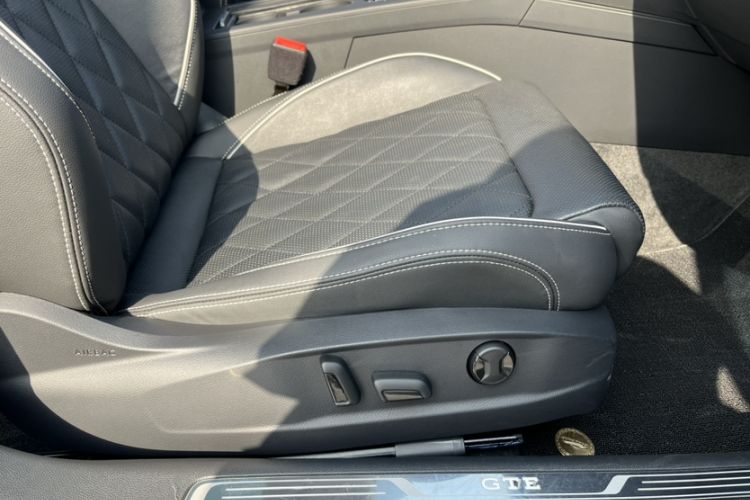 Used Volkswagen Magotan GTE Plug-in Hybrid 2022 GTE Prestige Model Interior 11