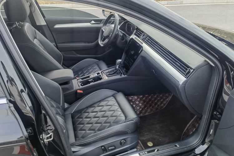 Used Volkswagen Magotan GTE Plug-in Hybrid 2022 GTE Luxury Model Interior 2