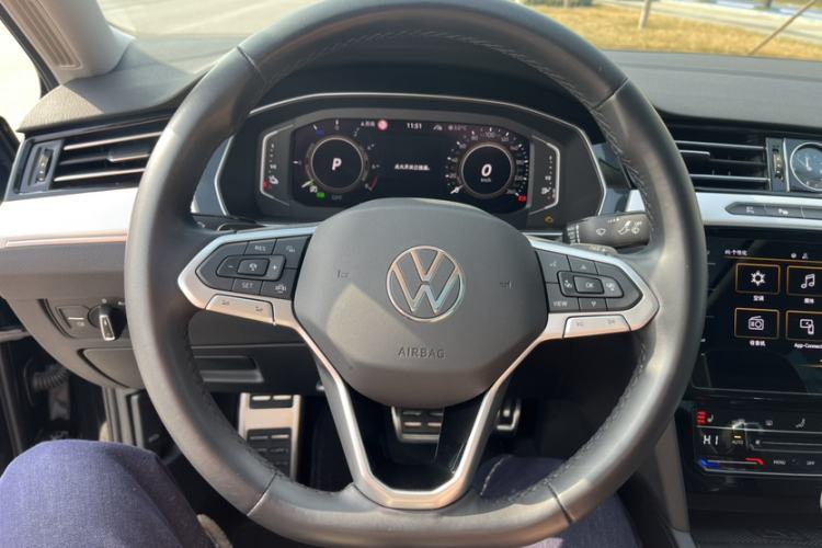 Used Volkswagen Magotan GTE Plug-in Hybrid 2022 GTE Prestige Model Interior 2