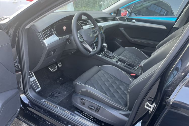 Used Volkswagen Magotan GTE Plug-in Hybrid 2022 GTE Luxury Model Interior 2